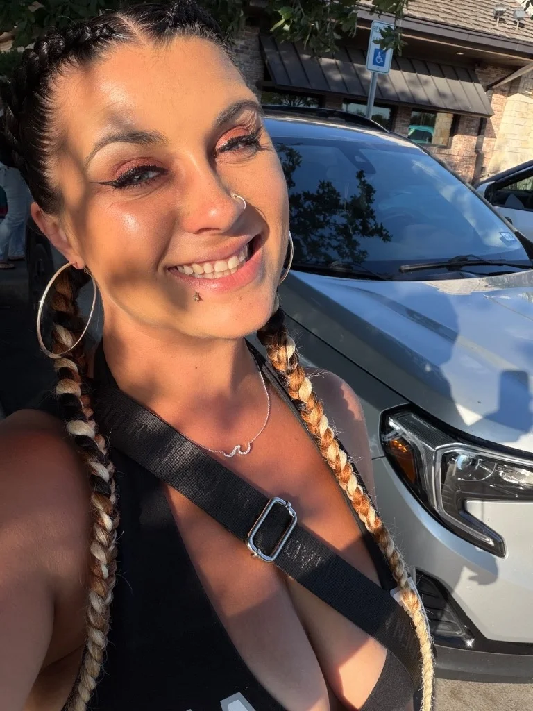 your exoic italian native american is back. no deposits