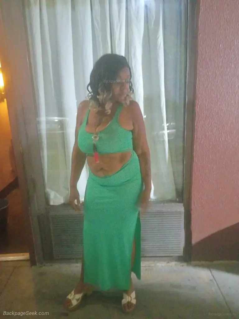 Sweet discreet and ready to meet in Dallas – Women Seeking Men photo 4
