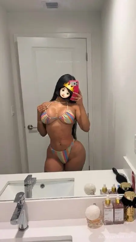 Beautiful Latina Spectacular body Discreet, polite, and submissive