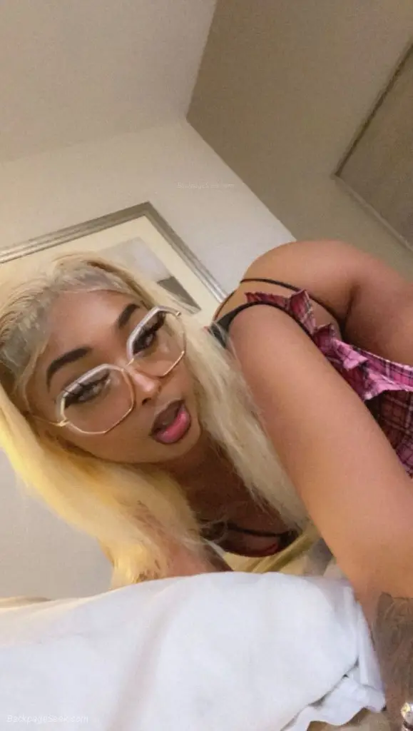 Your WETTEST & WILDEST Fantasy / Available 24/7