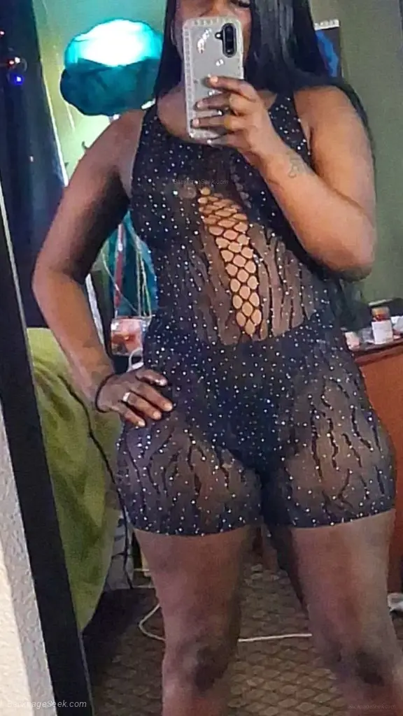 ROYALT in Dallas – Women Seeking Men photo 3