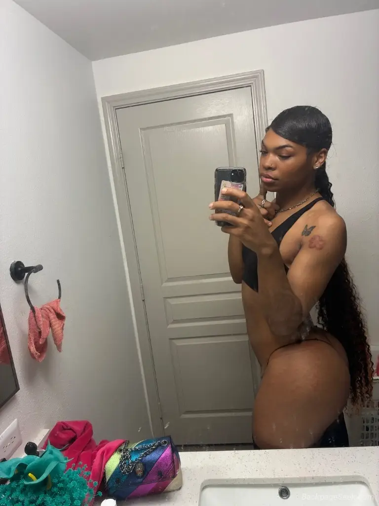 here for a short time not a long time Baddest bitch clocking... in Dallas – Women Seeking Men photo 4
