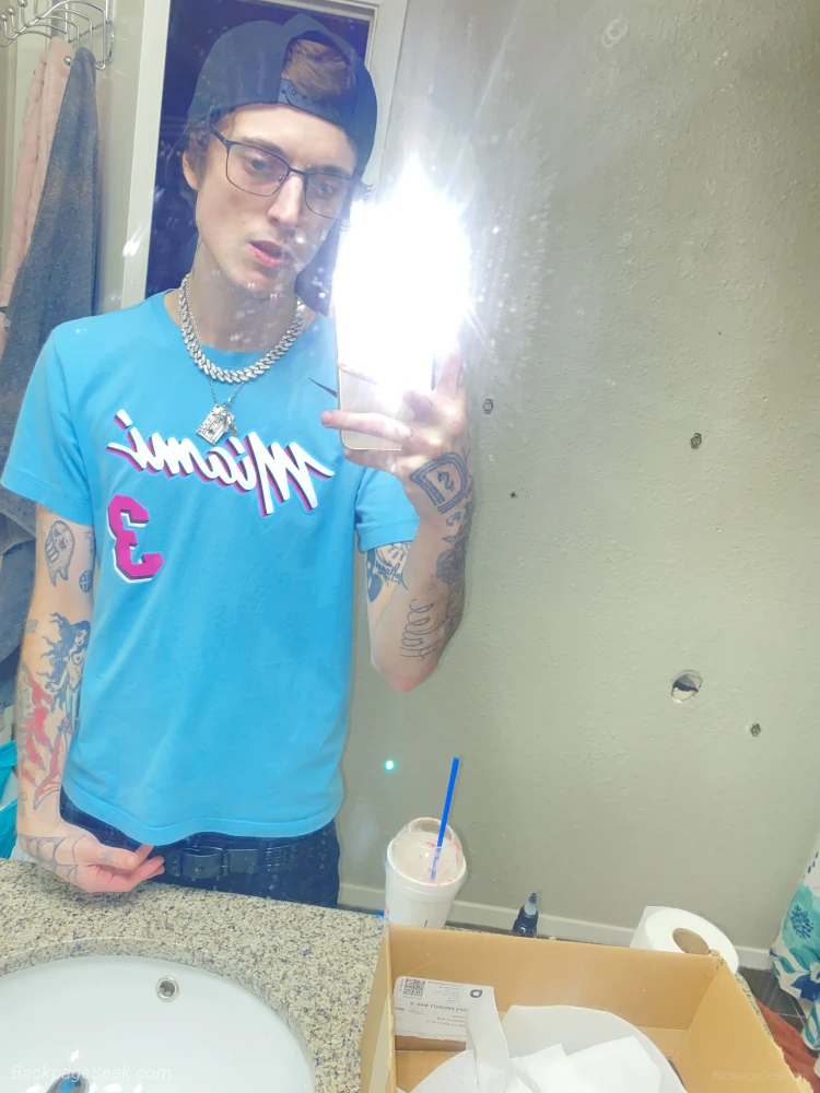 Available Now Tall Tattooed Fit White Male Companion in Dallas – Massage & Bodywork photo 3