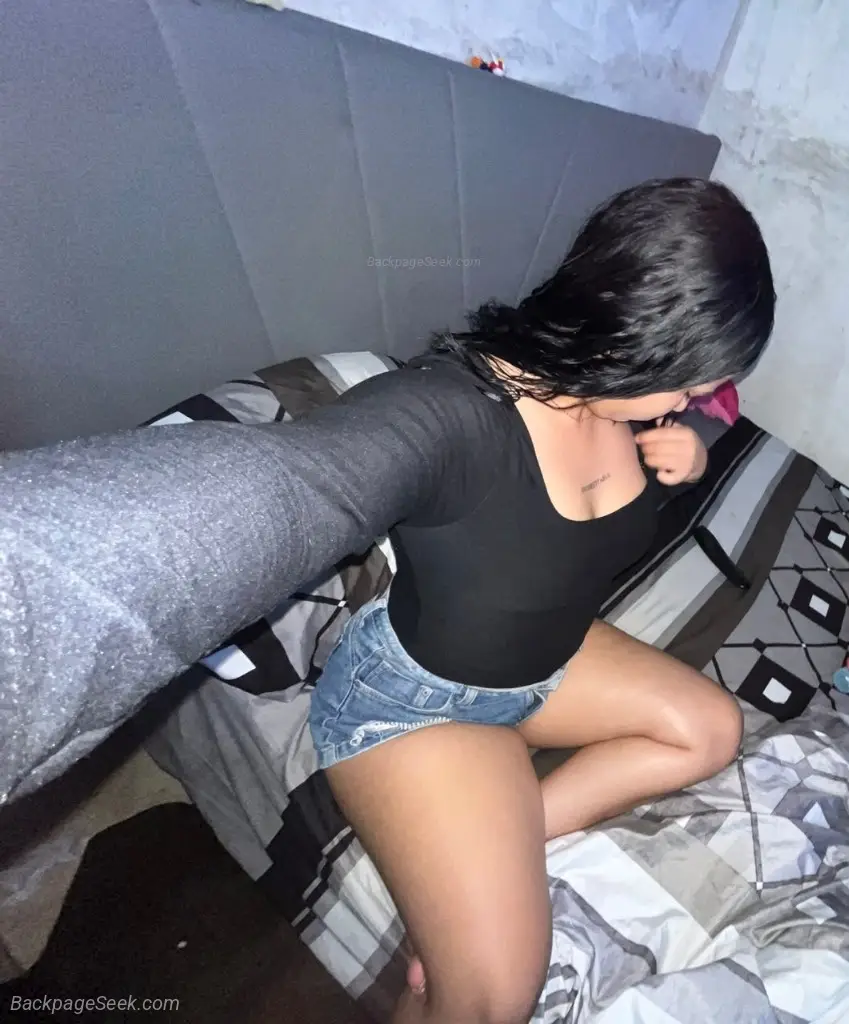 estoy nueva estoy de turista escrbeme sexo rico papi