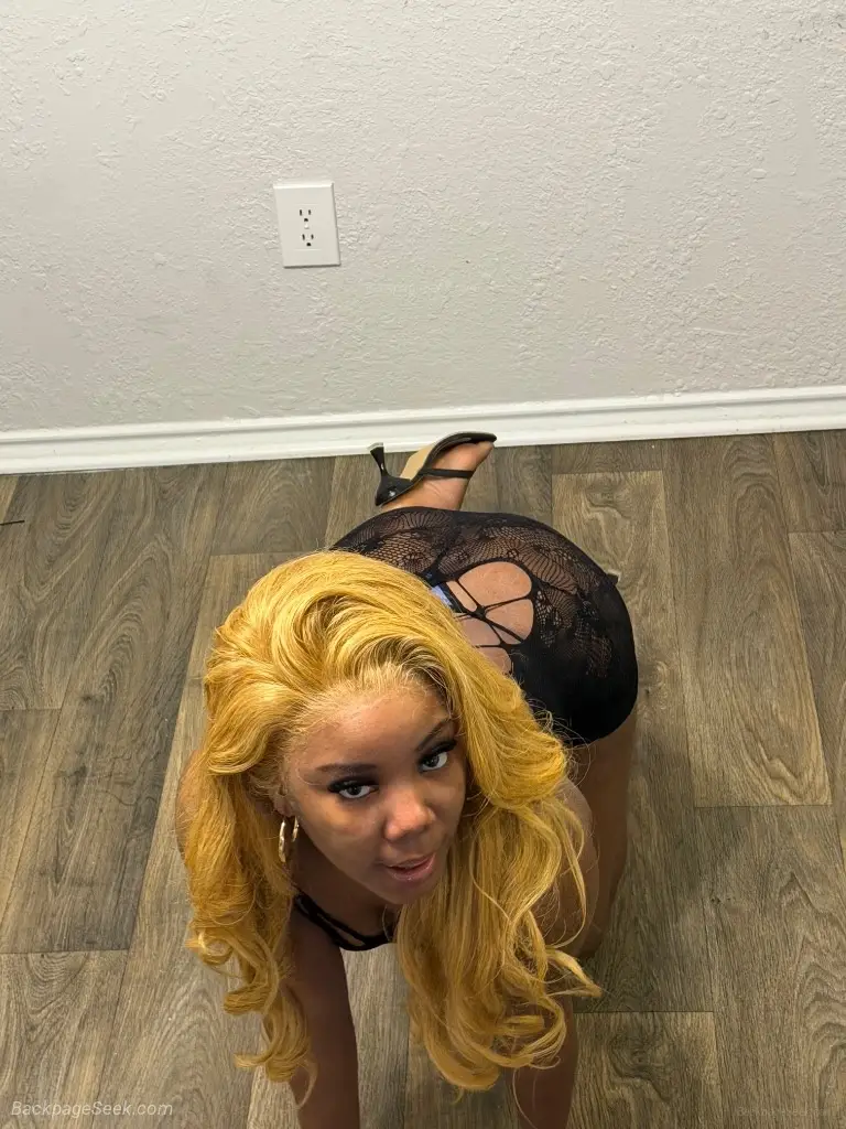 SEXY THICK AND PETITE SUBMISSIVE FREAKY UPSCALE PSSY in Dallas – Women Seeking Men photo 4