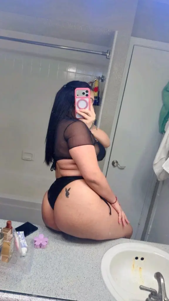 Chicas lindas y hermosas huelen rico y cogen rico papi