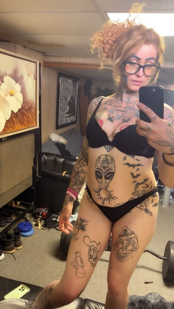 Flamingo babyy Lets playing the gagging game on yur c baby s... in Dayton – Women Seeking Men photo 2