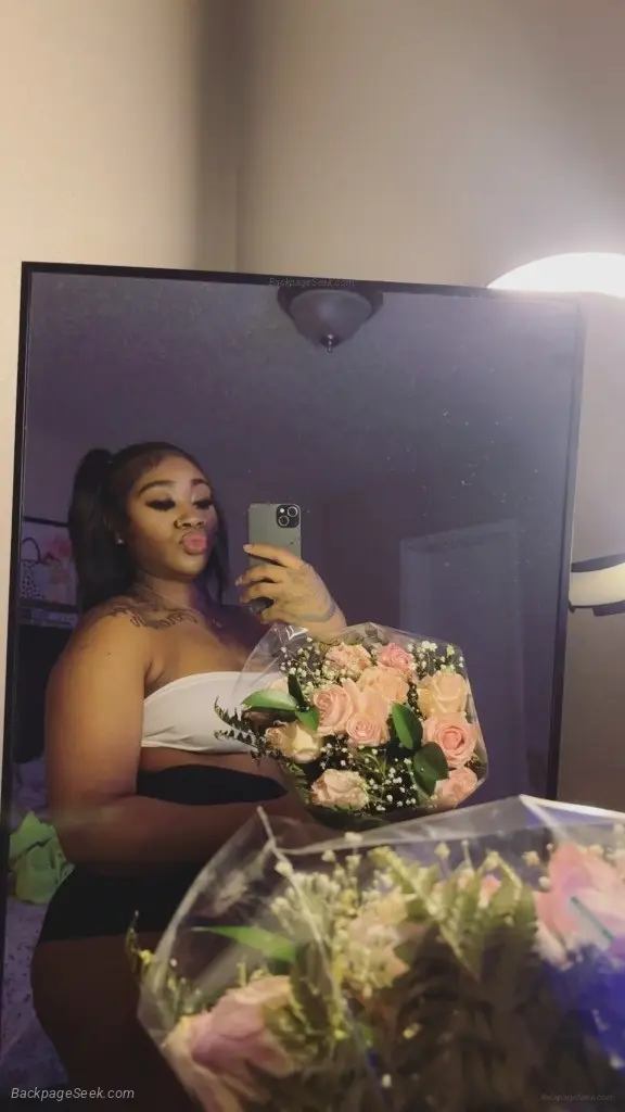 your little secret Naughty or Nice in Dayton – Women Seeking Men photo 5