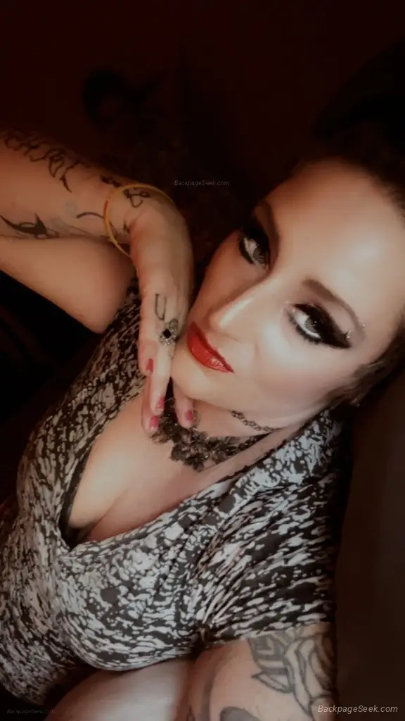 seductive discrete one of a kind available now come see abou... in Daytona – Women Seeking Men photo 4