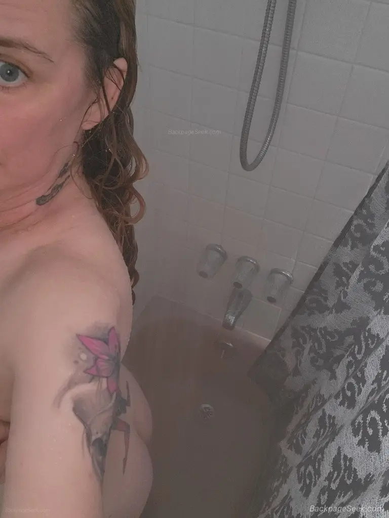 Hey daddy let's fuck. 100 special text me and ask about it