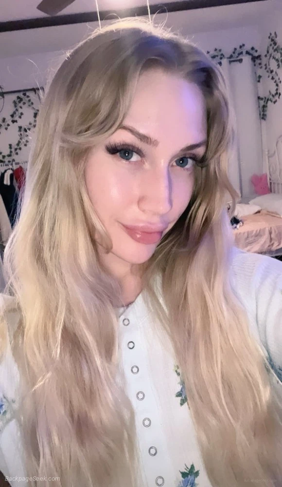 Looking for a good man , send me a text let get along