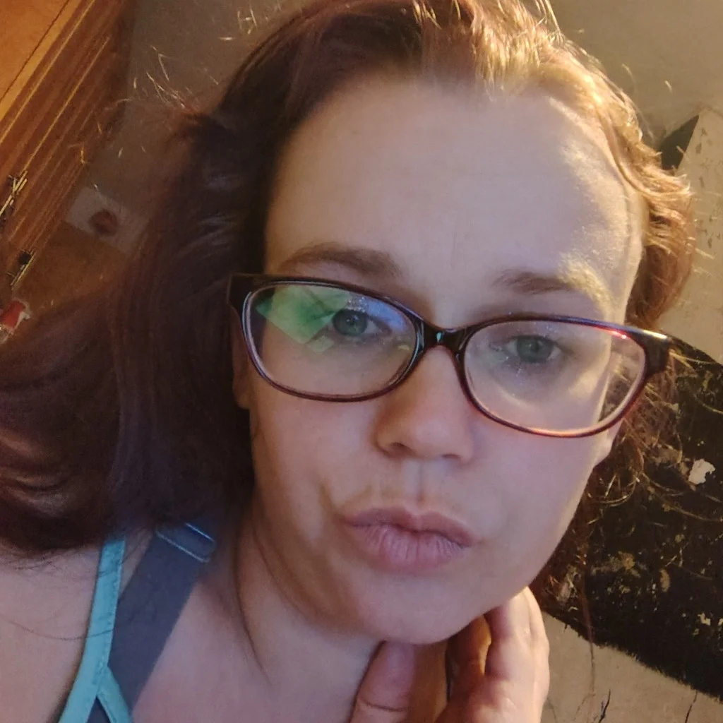 MATURE MILFS AVAILABLE NOW LATINA OUTCALLS 80 OR LESS RIDE I... in Des Moines – Women Seeking Men photo 5
