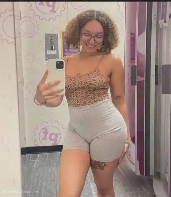 I'm 100 REAL Let's Play 100 Super Fresh and Clean Wet Tight... in Des Moines – Women Seeking Men photo 5
