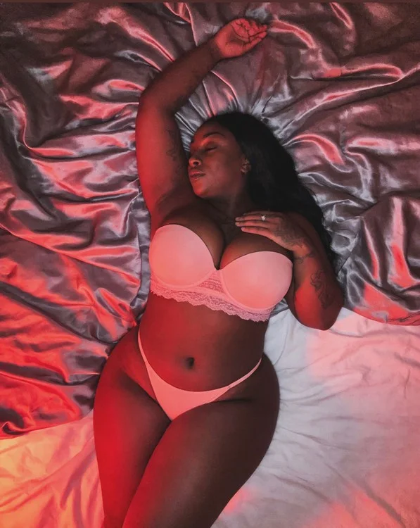 VIP H CUP HOTTIE OUTCALLS in Detroit – Women Seeking Men photo 2