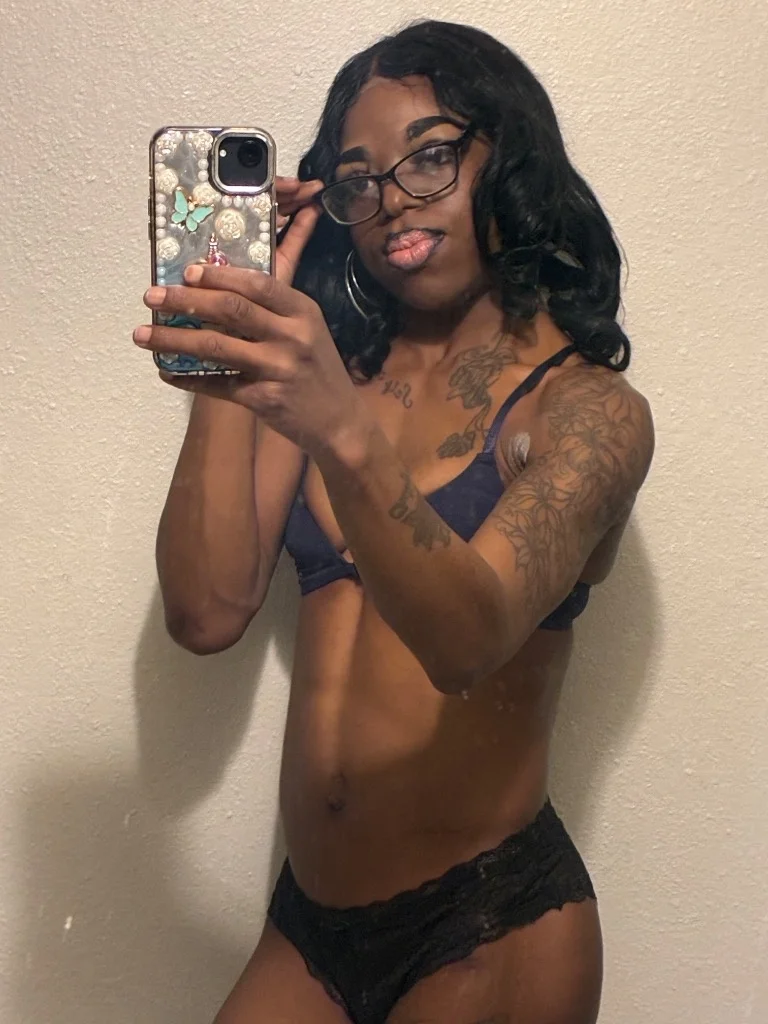 ms cake in Detroit – Women Seeking Men photo 4