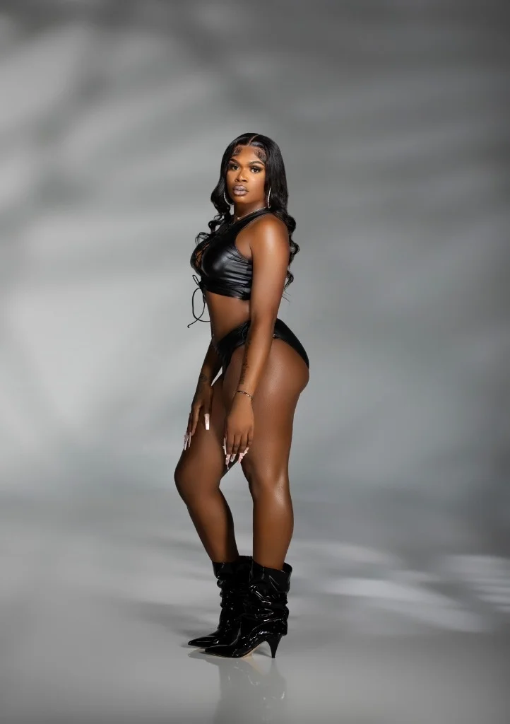 Catch me while you can in Detroit – Women Seeking Men photo 5