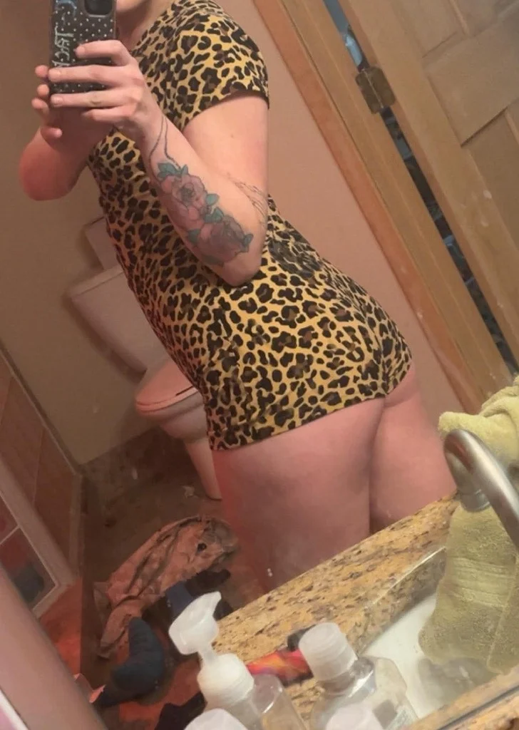 A Wild Side You Won t Forget a Touch You ll Crave Daddy in Detroit – Women Seeking Men photo 2