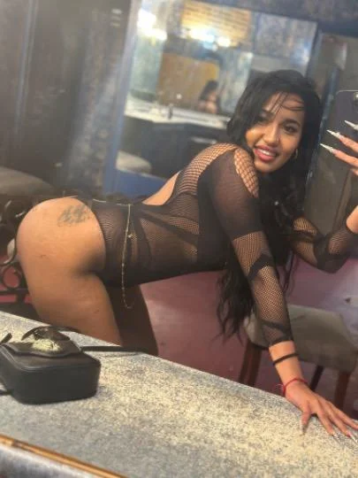 latina pelinegra in Detroit – Women Seeking Men photo 2