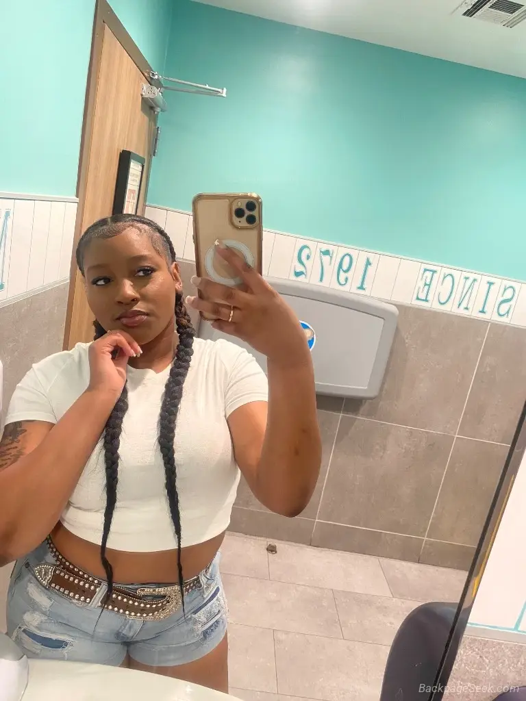 NEW GIRL AVAILABLE COME GET YOUR MONEYS WORTH