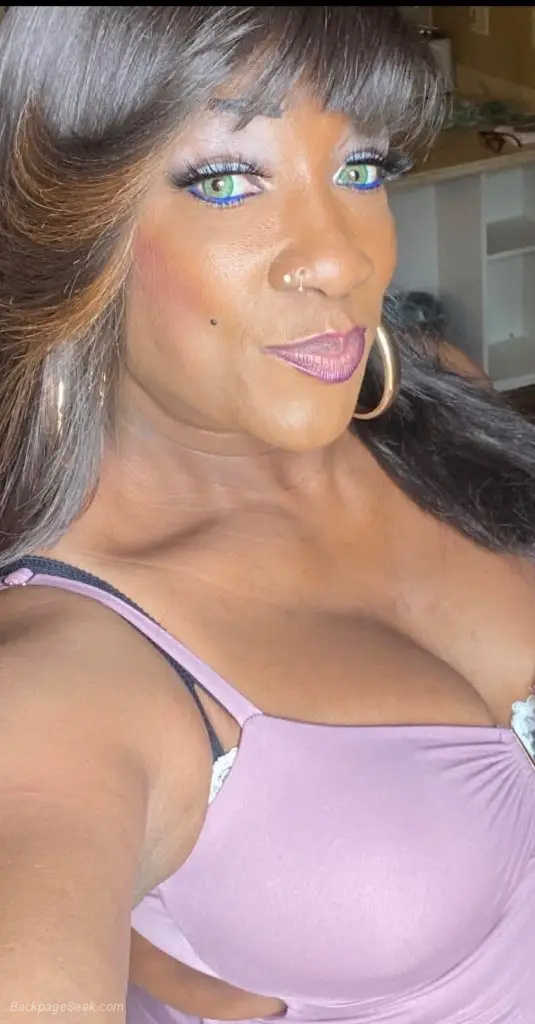 tasty Blair in Detroit – Women Seeking Men photo 3