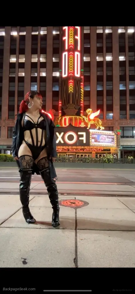 DETROIT AVAILABLE NOW INCALLOUTCALL ANYWHERE PULL MY PANTIES... in Detroit – Women Seeking Men photo 2