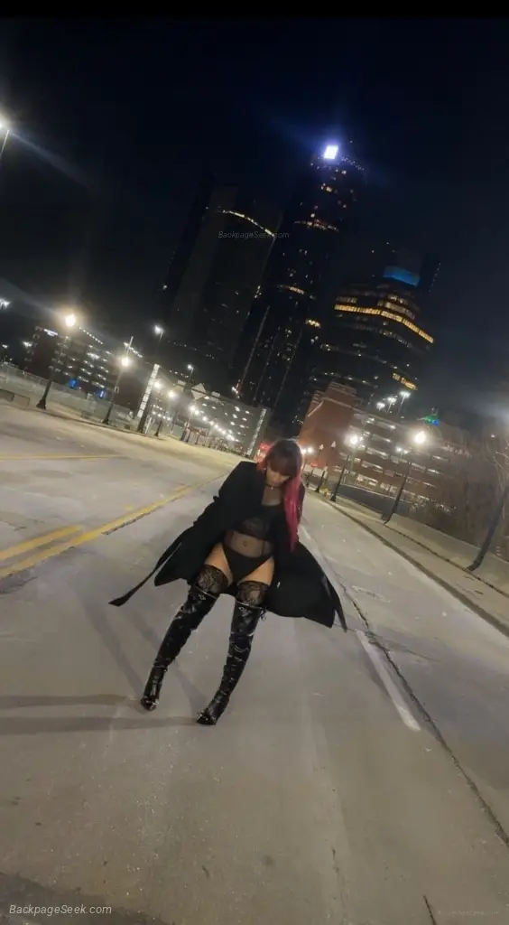 DETROIT AVAILABLE NOW INCALLOUTCALL ANYWHERE PULL MY PANTIES... in Detroit – Women Seeking Men photo 6