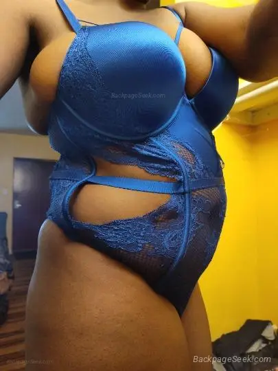 good head and good wet pussy DO NOT ASK ME FOR BARE OR U WIL... in Detroit – Women Seeking Men photo 4
