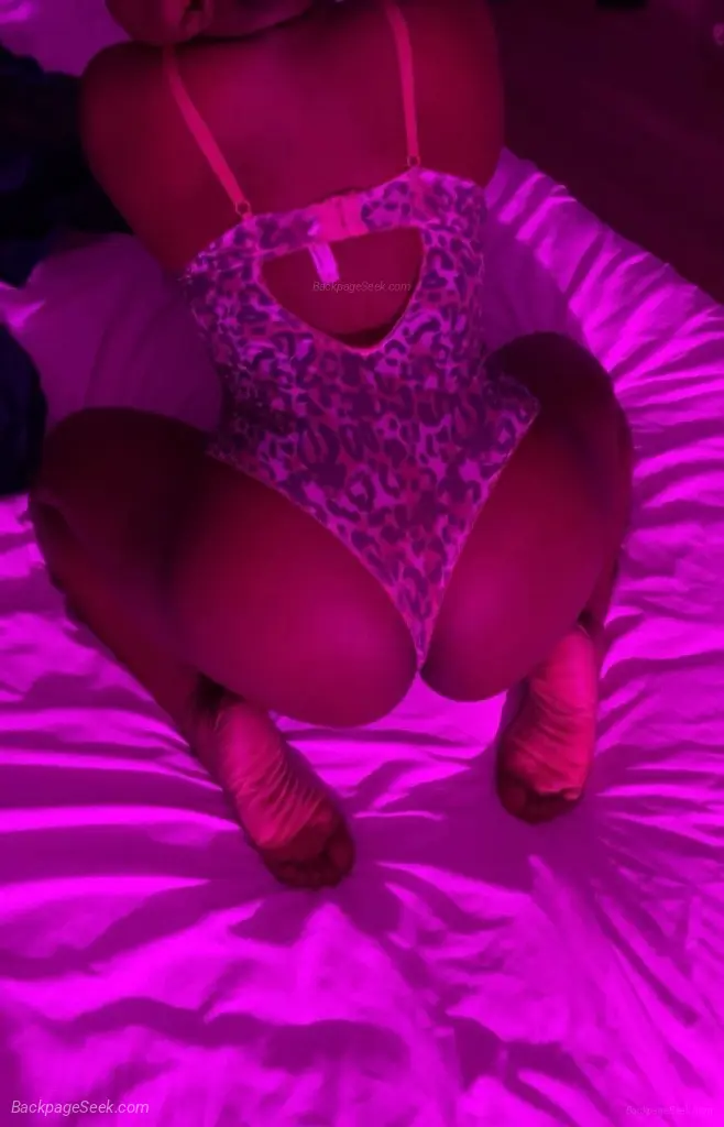 Relax and feel on my soft ass while I make you cum