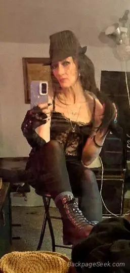 Comfortable fun experience come check me out in Detroit – Women Seeking Men photo 2