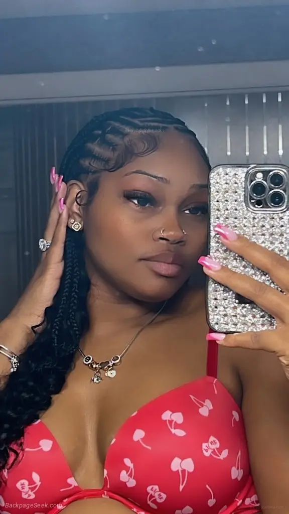 squirting big booty 6'2 stallion in Detroit – Women Seeking Men photo 2