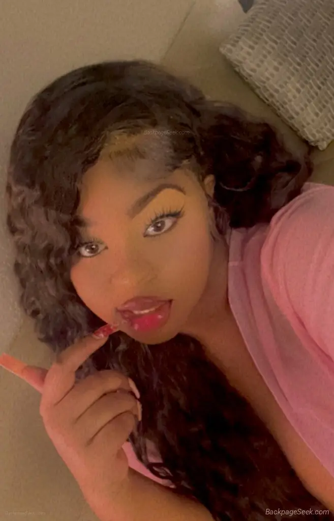 3 HOLES YOUR CHOICE in Detroit – Women Seeking Men photo 5