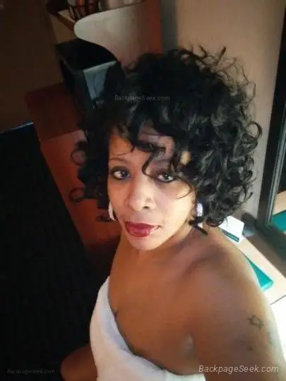 sophisticated and marinated in Detroit – Women Seeking Men photo 3