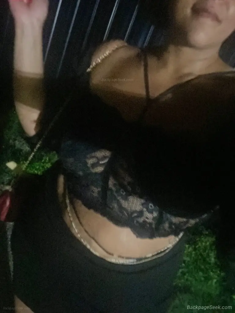 Hey Michigan Charlie is in Town Who is gonna show me a good... in Detroit – Women Seeking Men photo 3