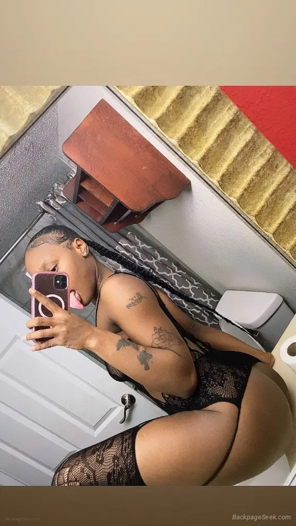 INCALLS ONLY FACETIME SHOWS A SEXY FREAK FREAKY FT SHOW OR CONTENT