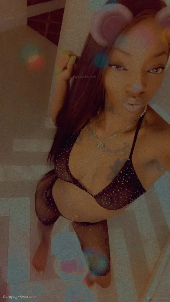 Petite Ebony Freak Just Visiting @ChloeeThaPrincess___