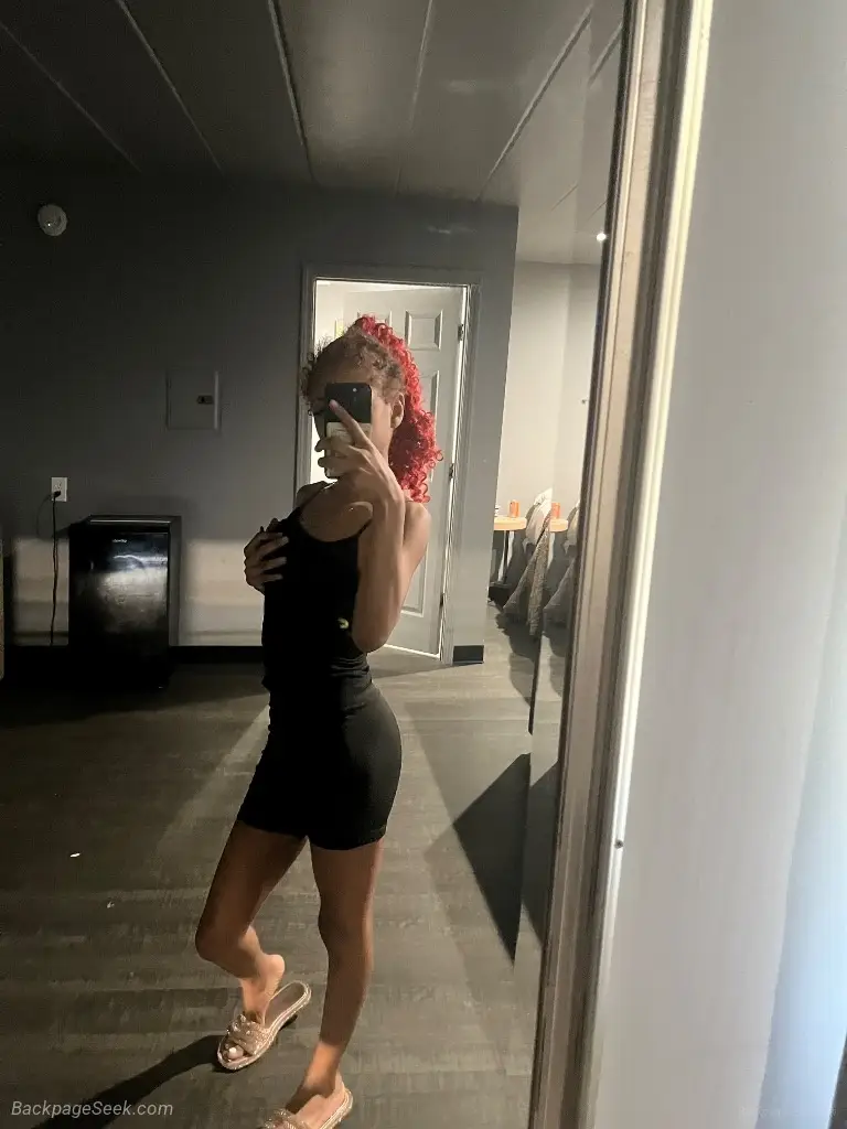 pretty slim baddie