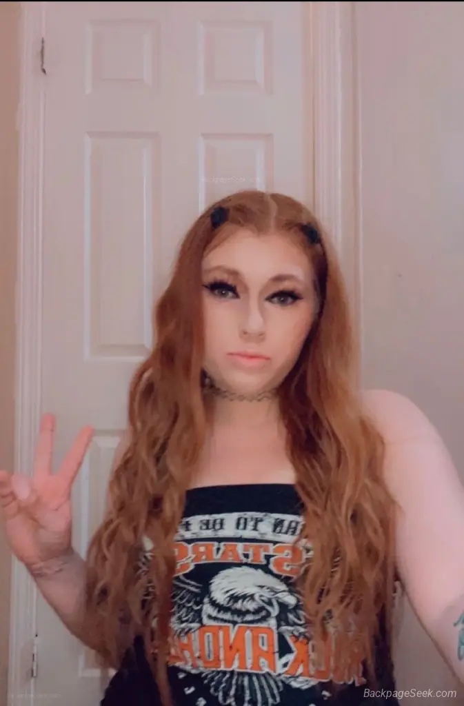 Come spoil the big booty red head Naughty July 4th deals Rea... in Detroit – Women Seeking Men photo 3