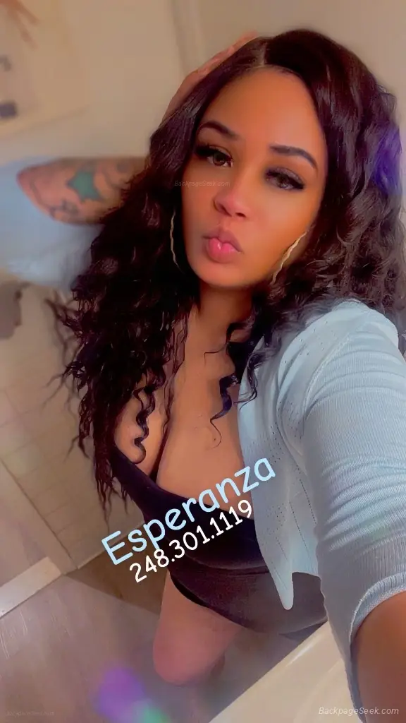 LADY OF LEISURE SEEKING MATURE MEN 40 FOR SENSUAL MASSAGES A... in Detroit – Women Seeking Men photo 2