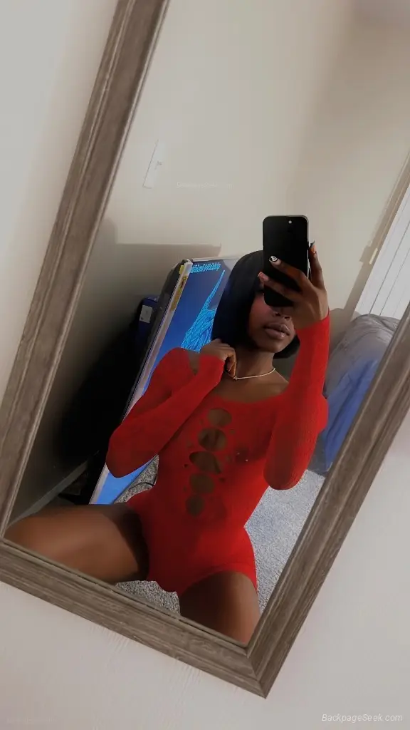 Sexy Petite Baddie in Detroit – Women Seeking Men photo 3