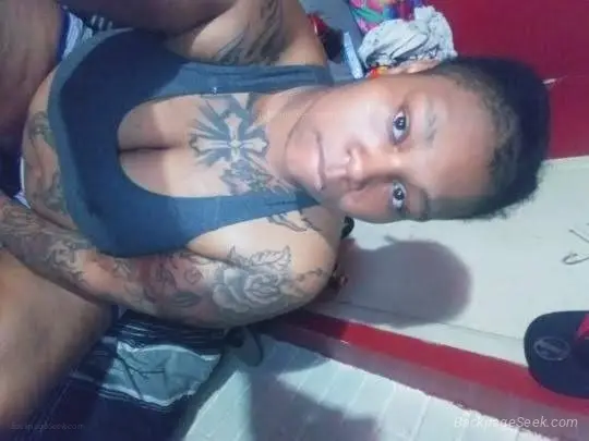 Tall Fun Easy to talk to Good Vibes Just like Majic 50ss top... in Detroit – Women Seeking Men photo 6