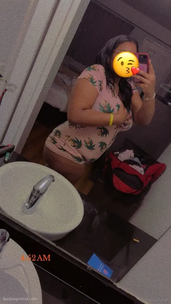im wet cum fuck me papi incalls 247 in Detroit – Women Seeking Men photo 5