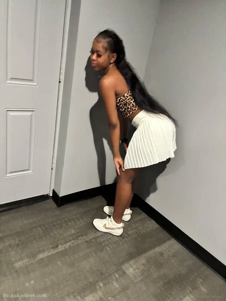hey daddy cum see me in Detroit – Women Seeking Men photo 2