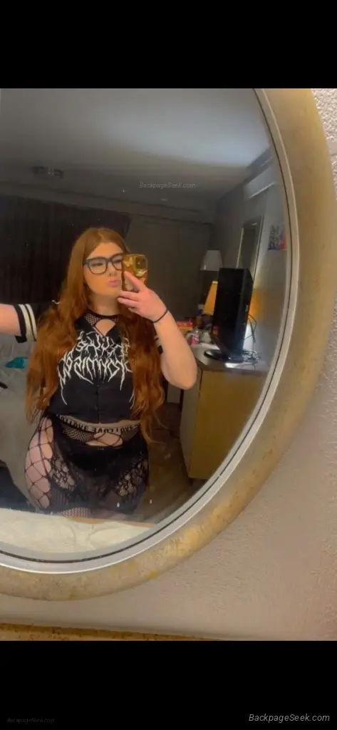 Finally its friday Daddy Come spoil this big booty red head... in Detroit – Women Seeking Men photo 5