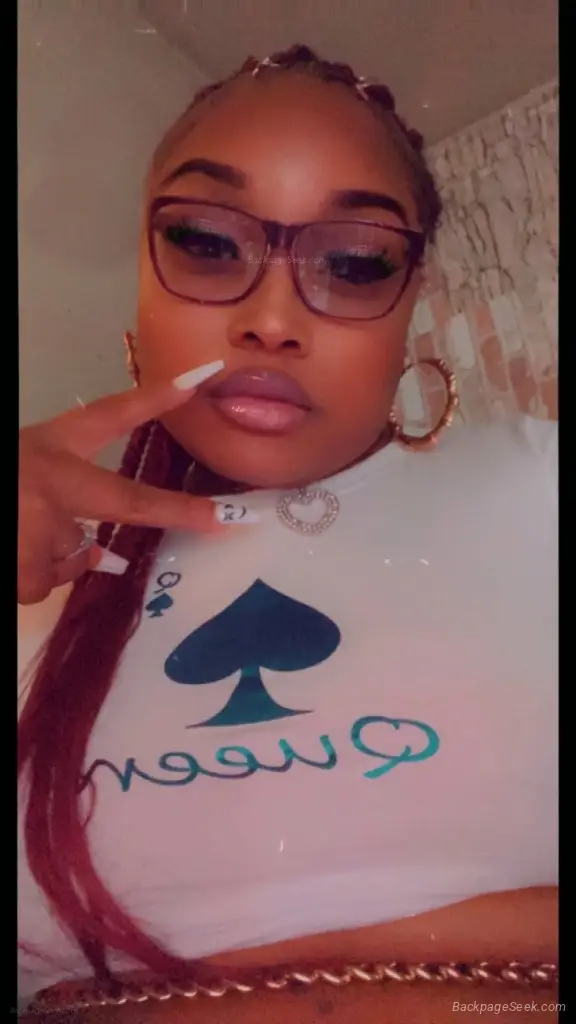 70 SPECIALS SPECIALS SPECIALS the deepthroat queen SPECIALS... in Detroit – Women Seeking Men photo 4