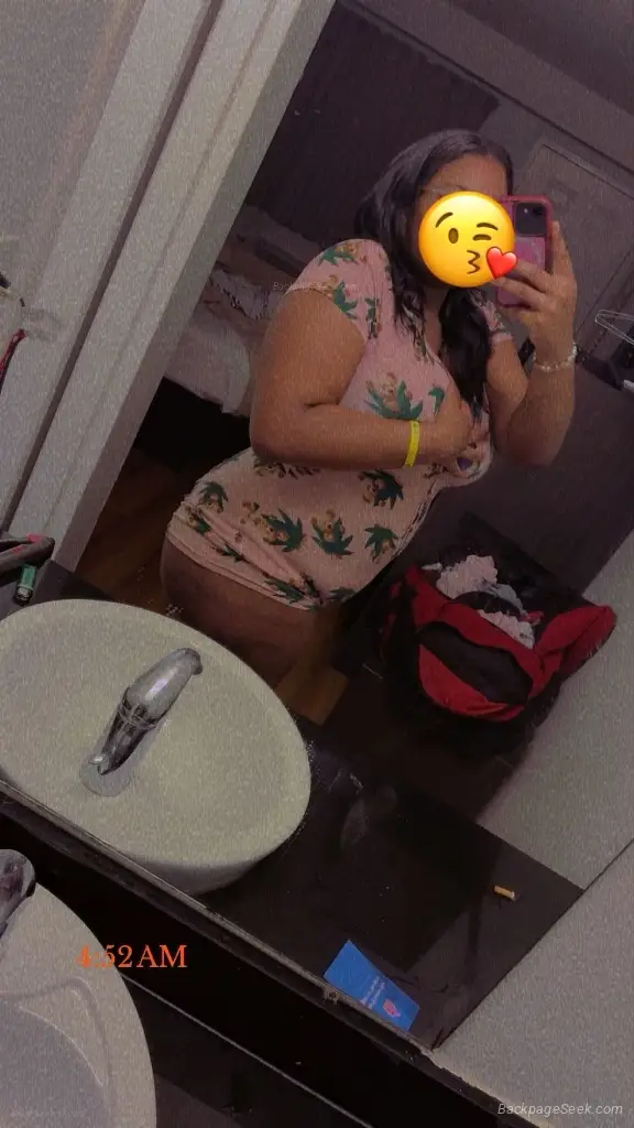 im wet cum fuck me papi incalls 247 in Detroit – Women Seeking Men photo 5