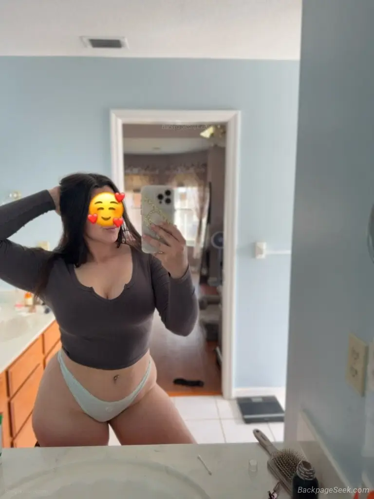 Curvy Brunette Sweet Sexy Available Now in Detroit – Women Seeking Men photo 2