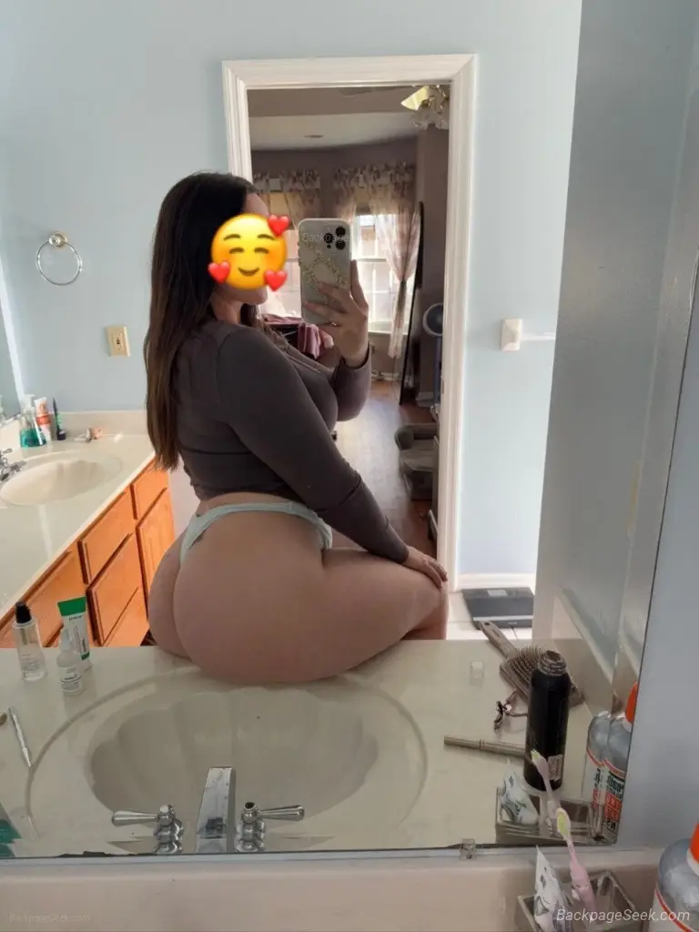 Curvy Brunette Sweet Sexy Available Now in Detroit – Women Seeking Men photo 3