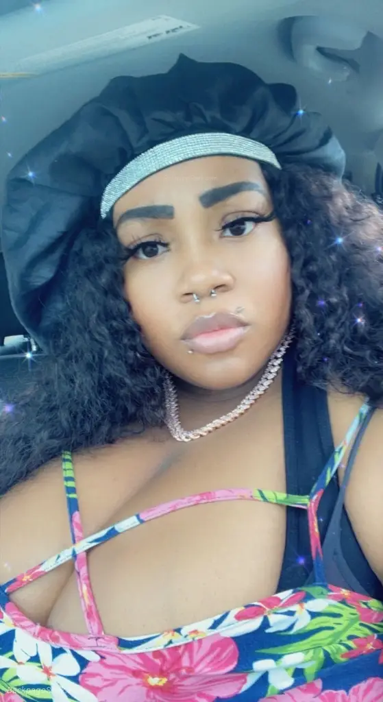 SKIP THE BULLSHIT LET'S GET STR8 TO IT ASK ABOUT MY SPECIALS... in Detroit – Women Seeking Men photo 5