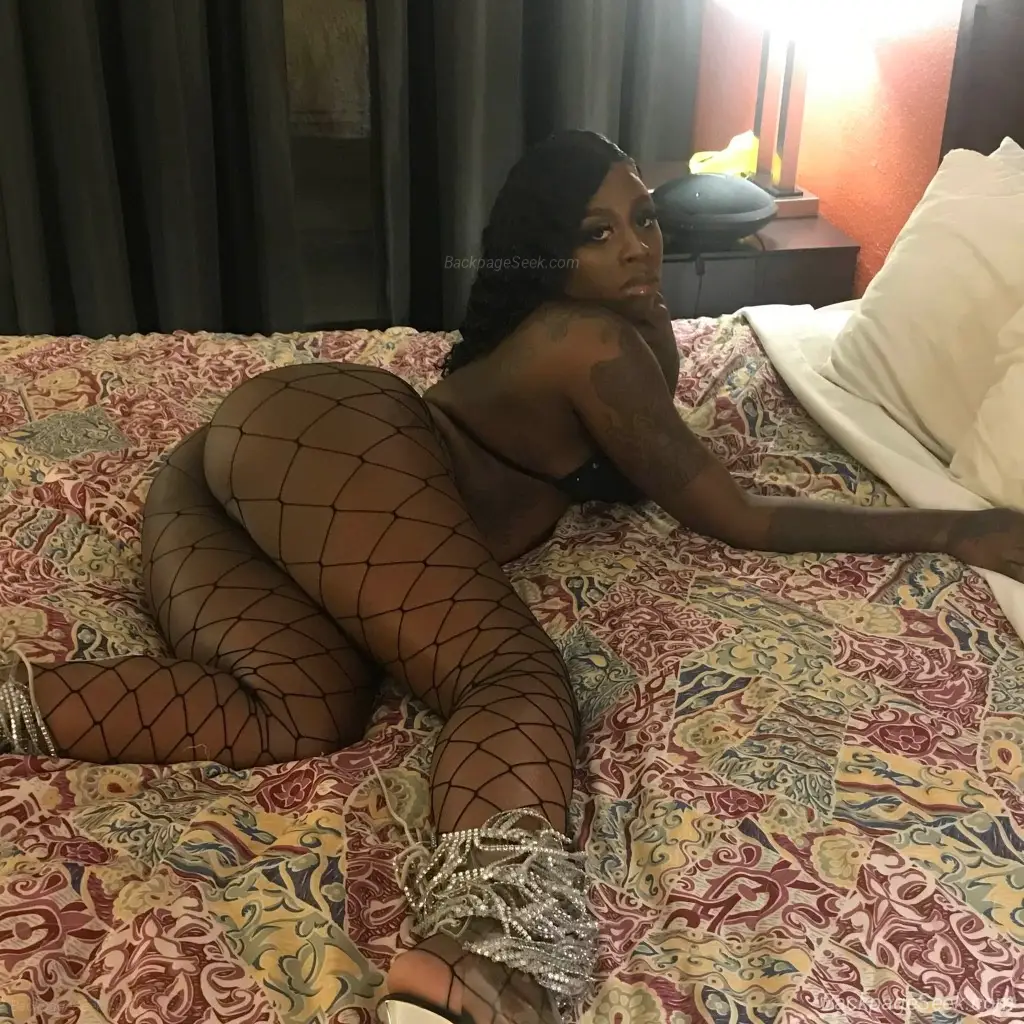 80 QV 100 SS 150 HH 2POPS 200 CASH ONLY INCALLY ONLY 6 MILE in Detroit – Women Seeking Men photo 2