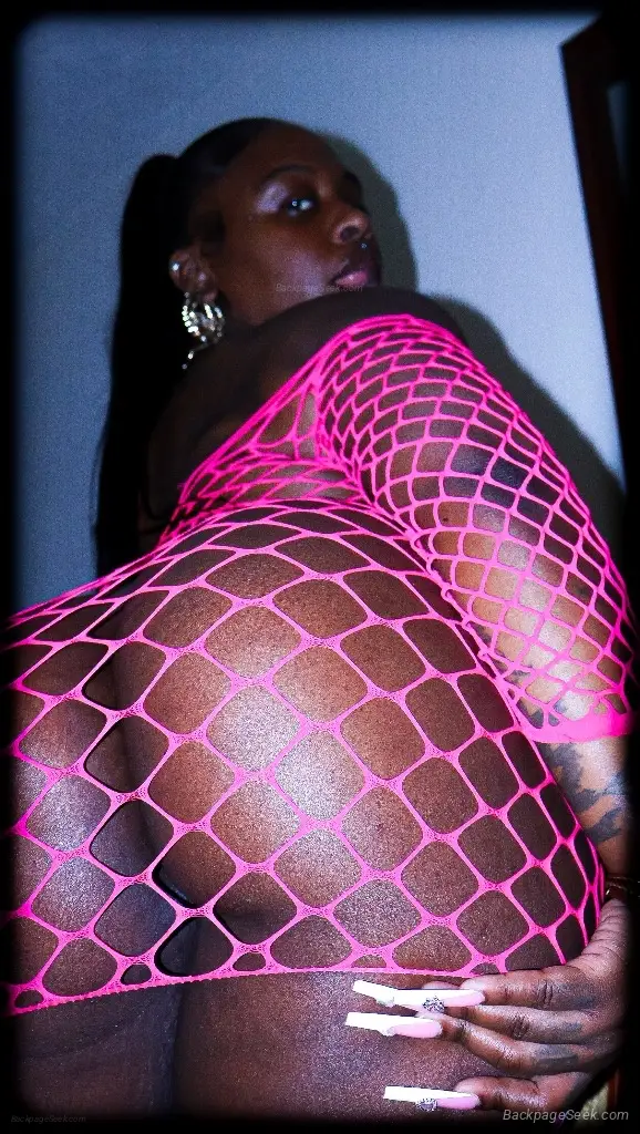 80 QV 100 SS 150 HH 2POPS 200 CASH ONLY INCALLY ONLY 6 MILE in Detroit – Women Seeking Men photo 5